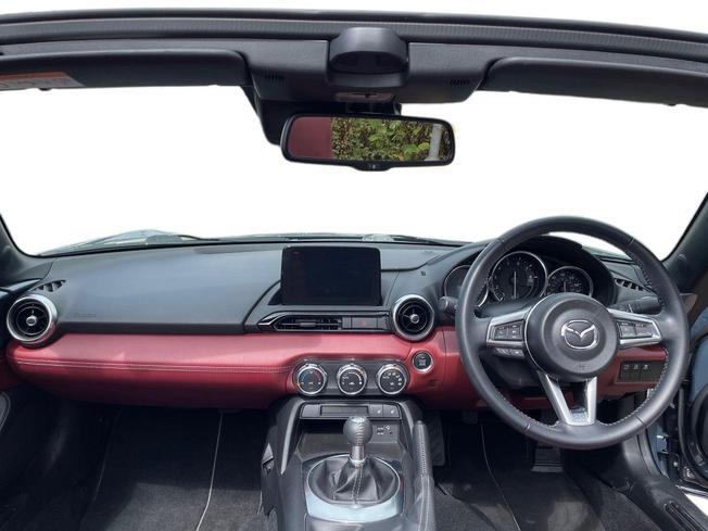MAZDA MX-5 Photo 10