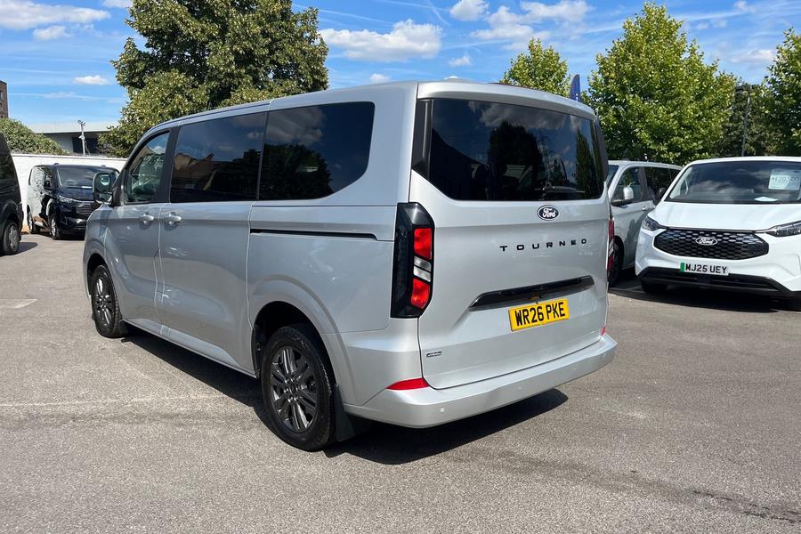 Ford TOURNEO CUSTOM Photo autoimg-84f320a4b89c1281d8c04a8fb59a722d4a8307df.jpg