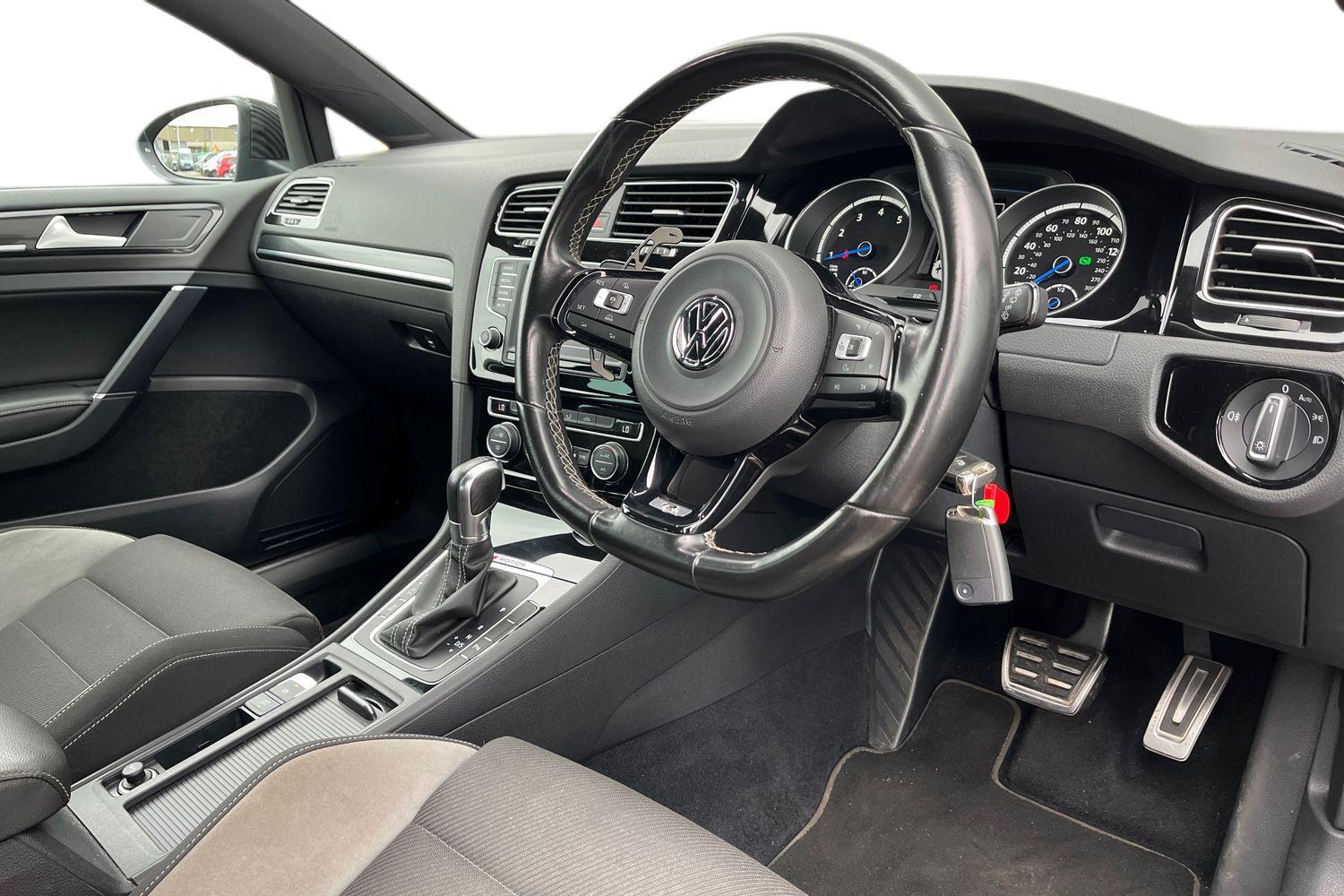 Volkswagen GOLF Photo 8