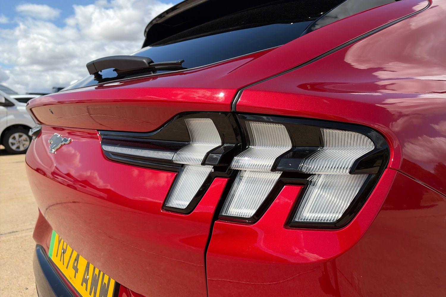 Ford Mustang Mach-E Photo 14