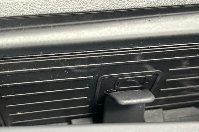AUDI Q8 E-Tron Photo 27