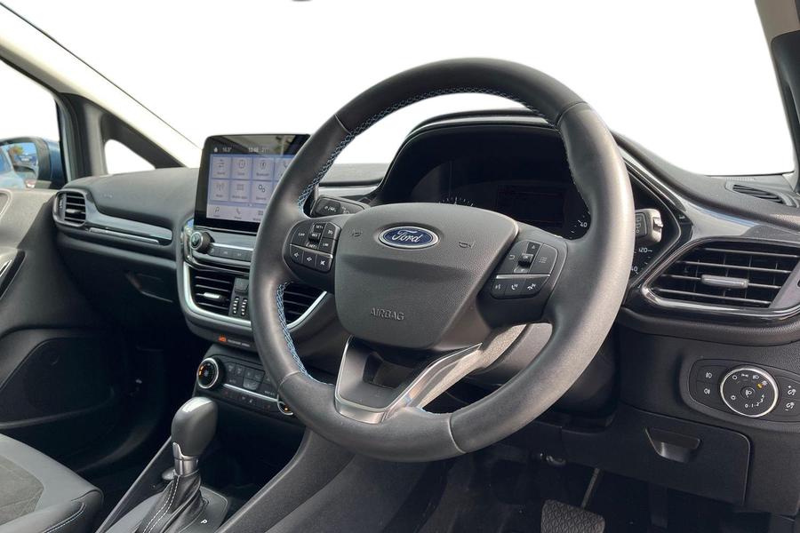 Ford FIESTA Photo autoimg-84fa0879ff752a4d443e35a660b39f307db14e7e.jpg