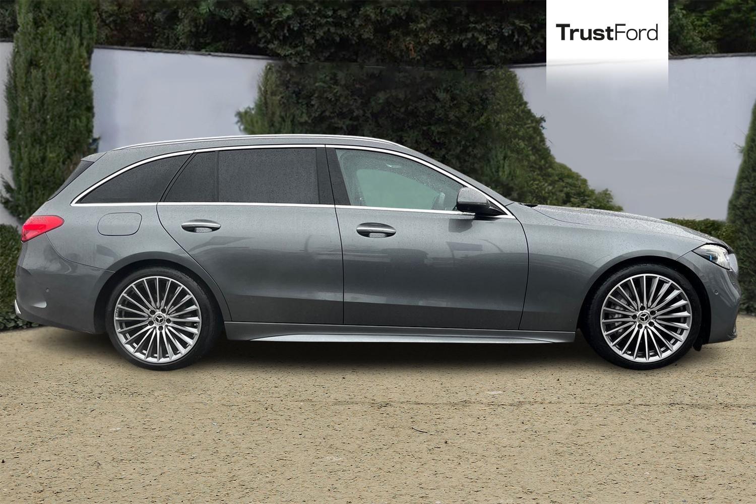 Mercedes-Benz C CLASS Photo 2