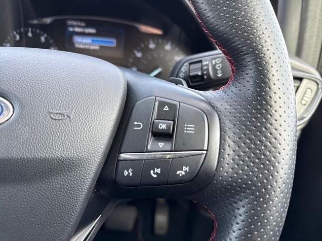 FORD Fiesta Photo 17