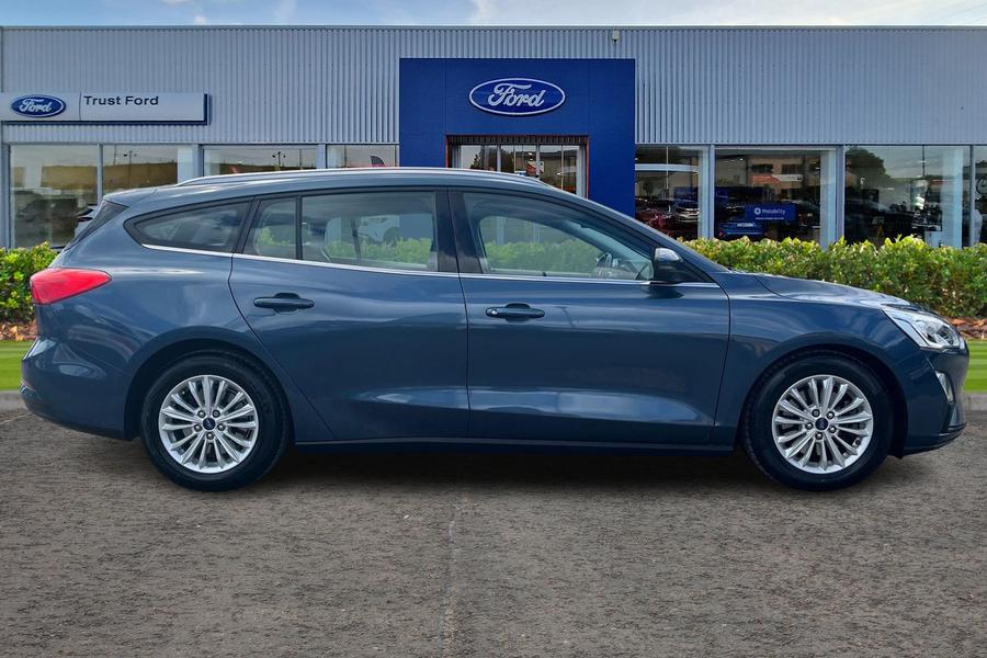 Ford Focus Photo autoimg-84fccddd7a822692e5f8ab7e4abb557f107df948.jpg