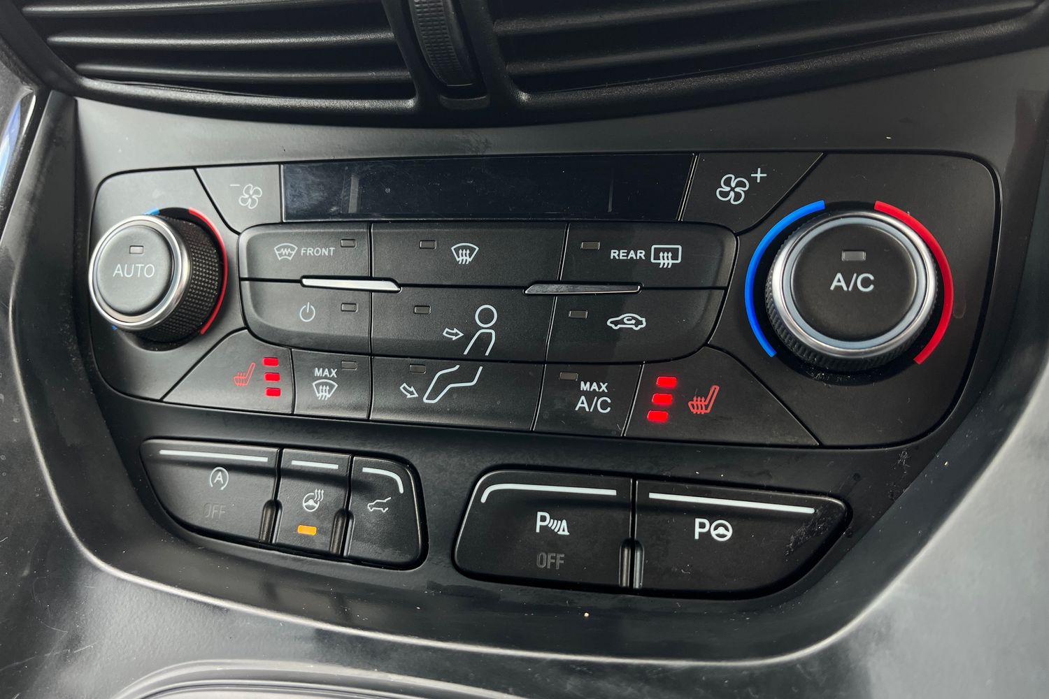 Ford KUGA Photo 30