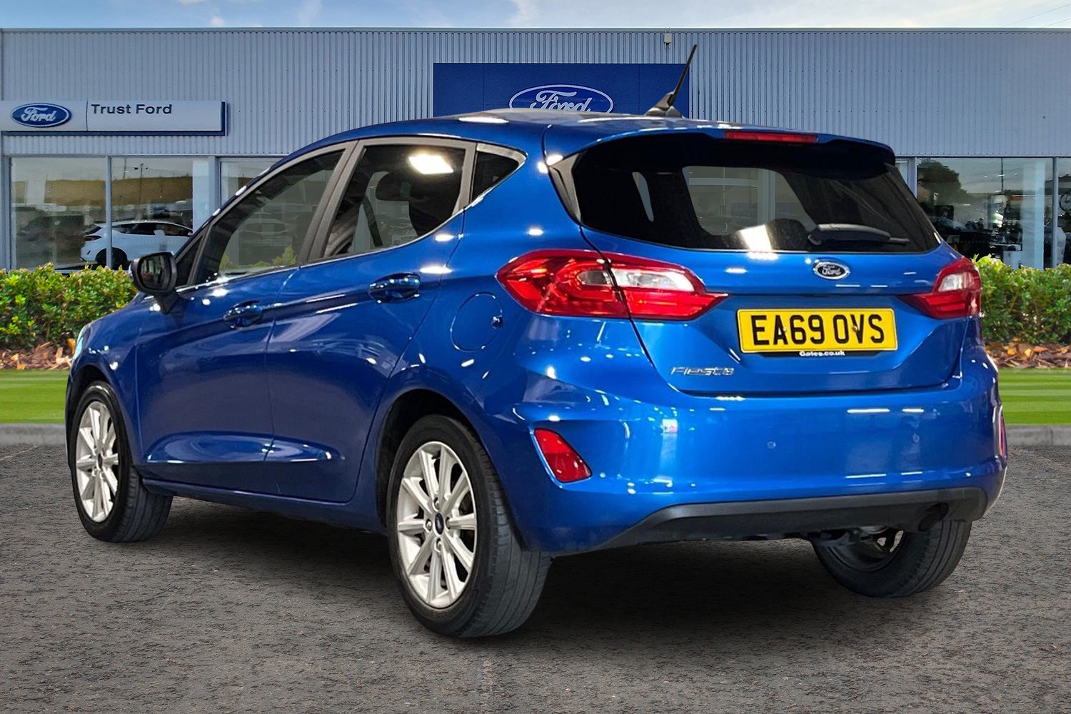 Ford FIESTA Photo 1