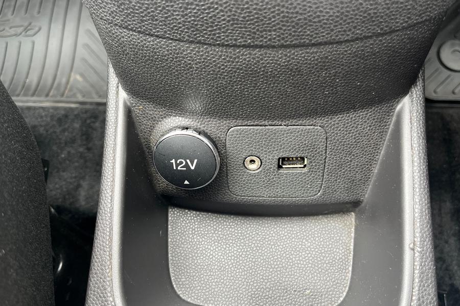 Ford FIESTA Photo autoimg-8500c7489e959018fa85243c012e76fc98fc8f46.jpg