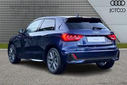 AUDI  A1 Photo 3
