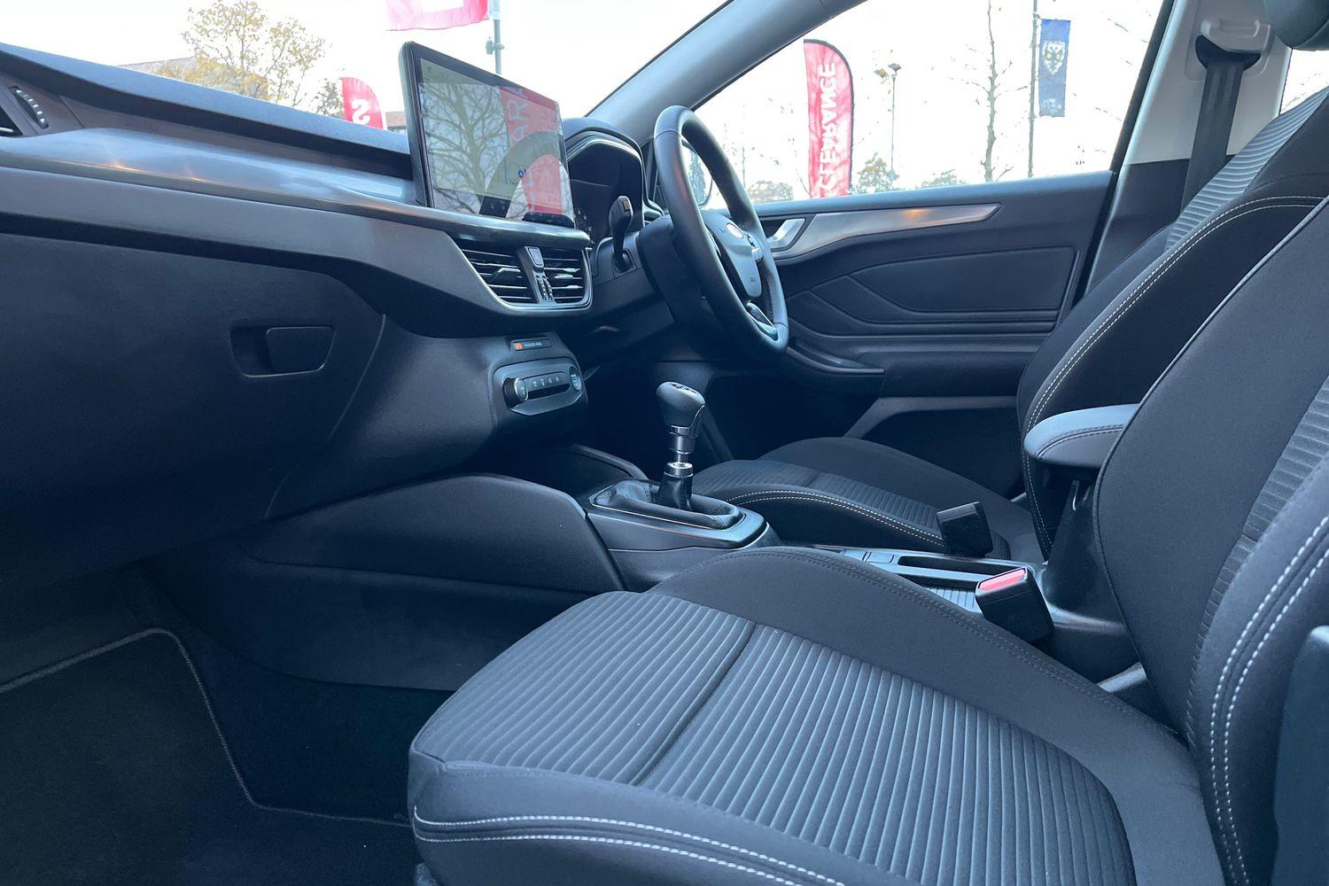 Ford Focus Photo 17