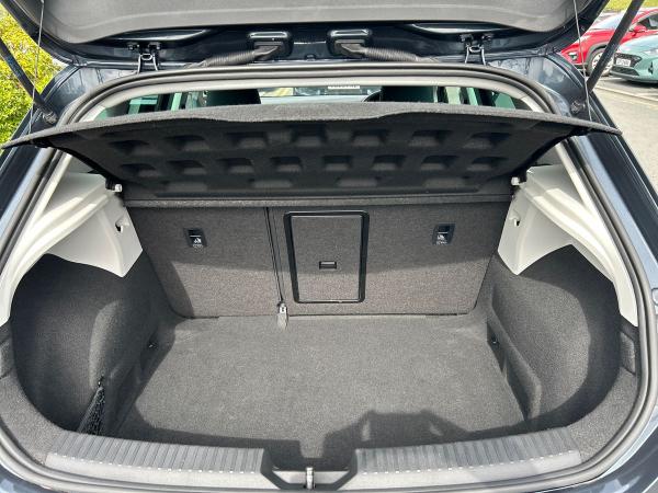 SEAT Leon Photo autoimg-85051b379d6f2b508a4fd20d95b8302901fd8ed6.jpg