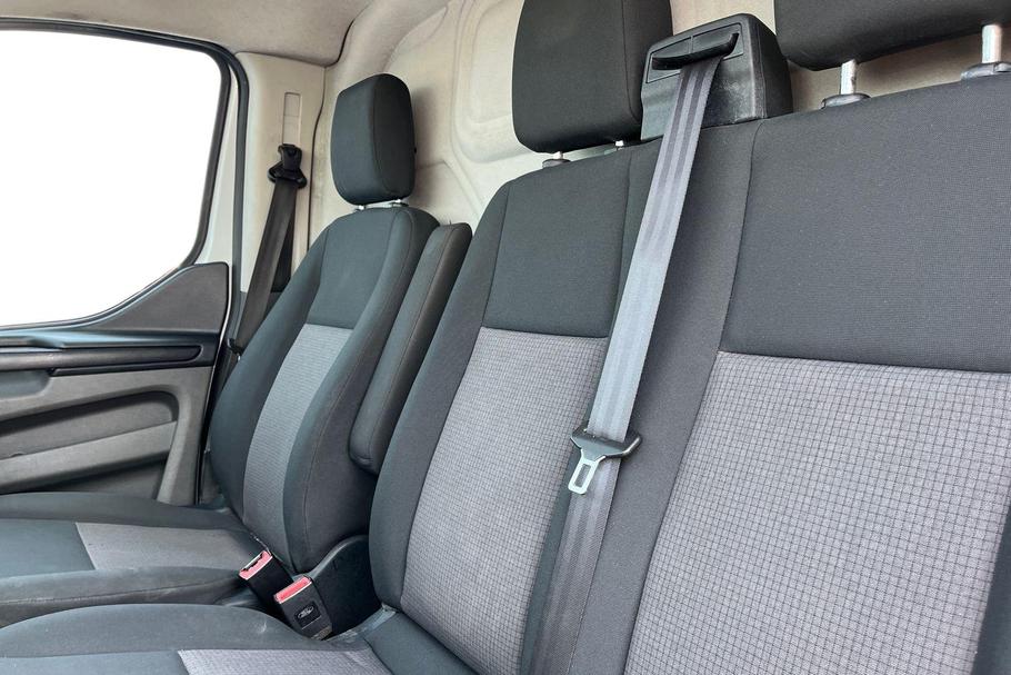 Used Ford Transit Custom YM19NWA 11