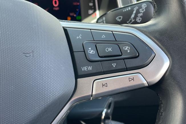 VOLKSWAGEN T-Roc Photo 17