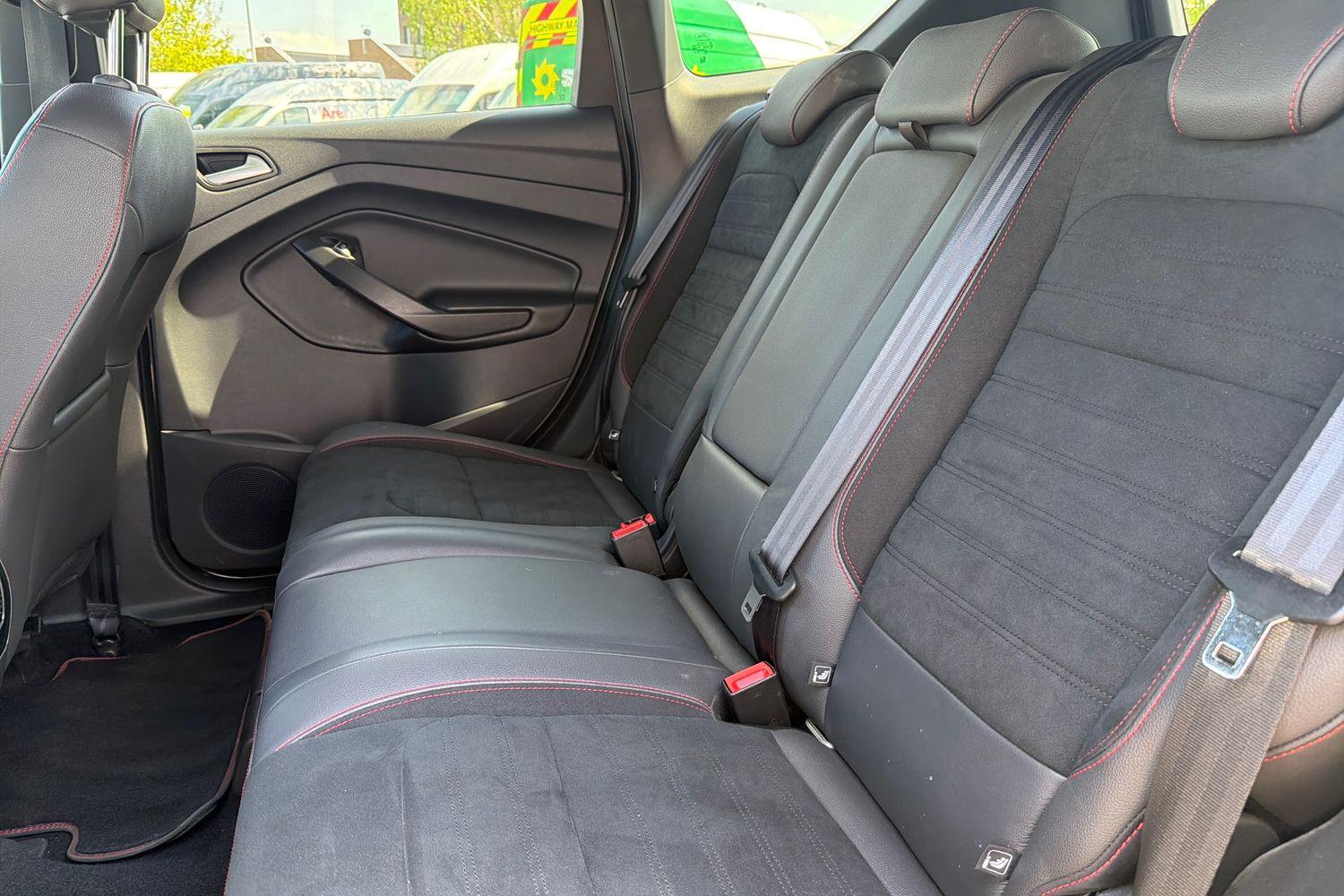 Ford KUGA Photo 19