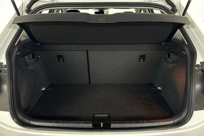 VOLKSWAGEN Polo Photo 12