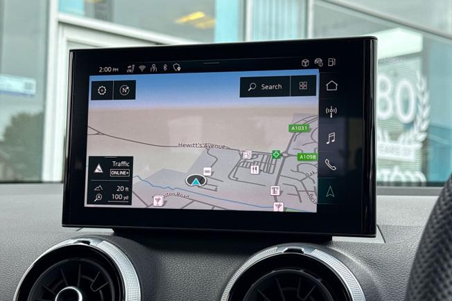 AUDI Q2 Photo 14