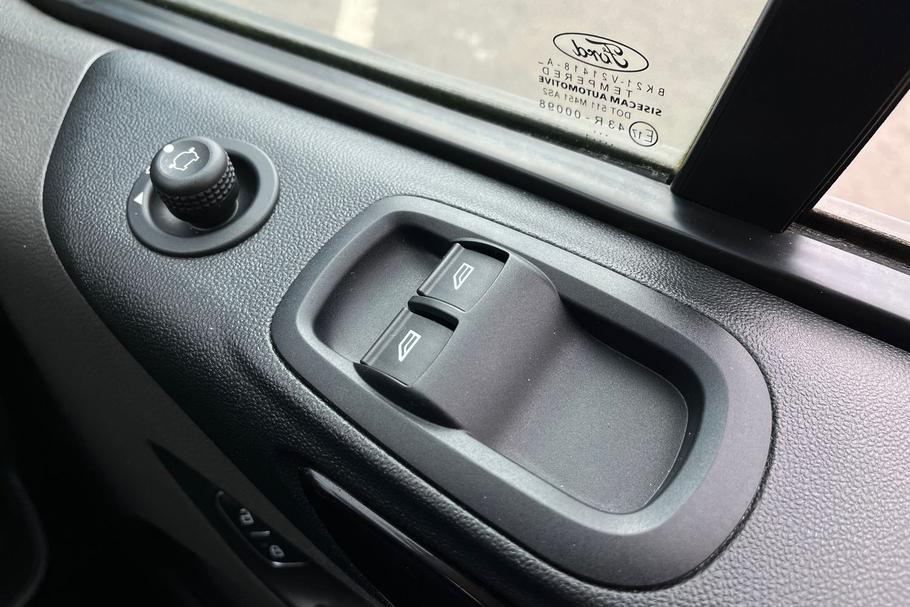 Used Ford TRANSIT CUSTOM NL71WDY 29