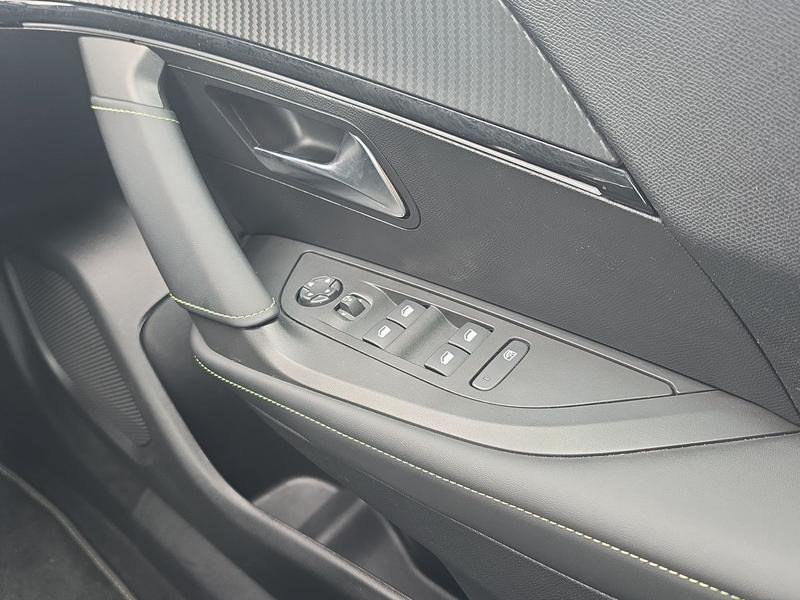 Used Peugeot E-2008 KR72UKS 24
