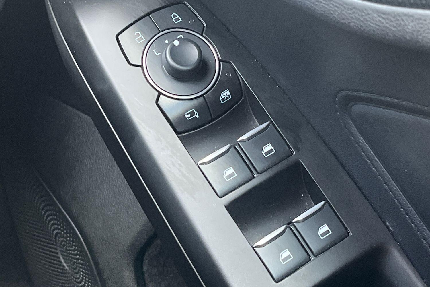 Ford FOCUS Photo 15