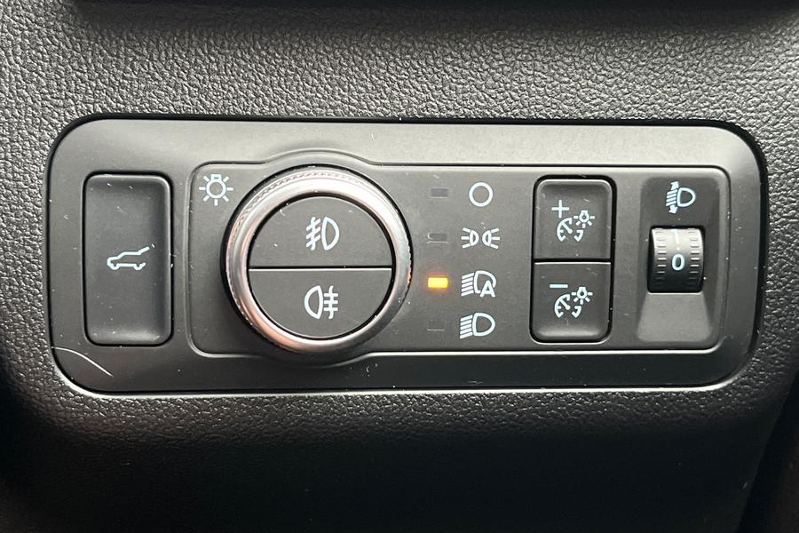 Ford Kuga Photo autoimg-851a259a2bb9b9a50413e0fc60d491ae508b9ceb.jpg