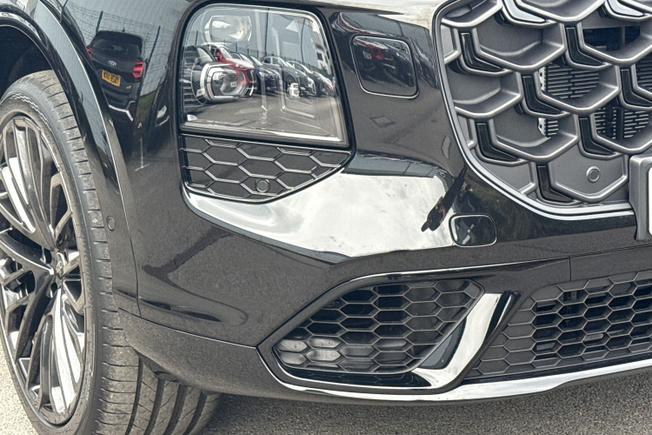 AUDI Q7 Photo 21