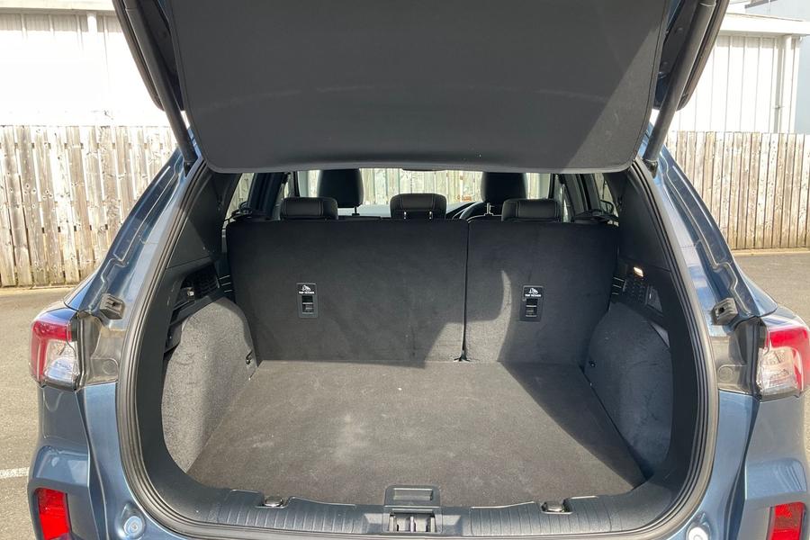 Ford Kuga Photo autoimg-851f7f426fe5ec674c70951927b6428657e599c5.jpg