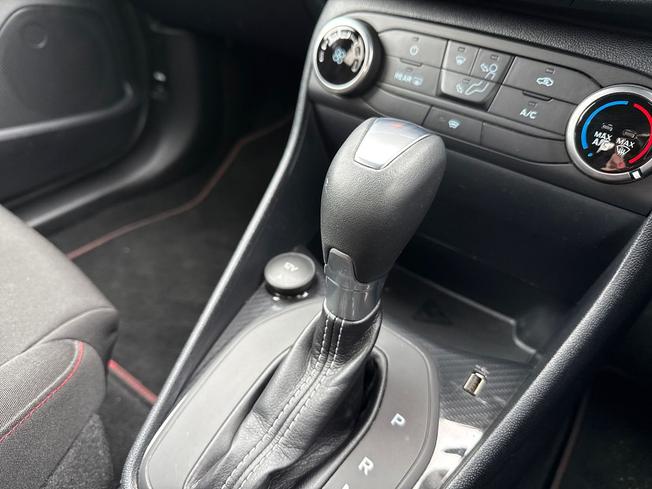 FORD Fiesta Photo 30