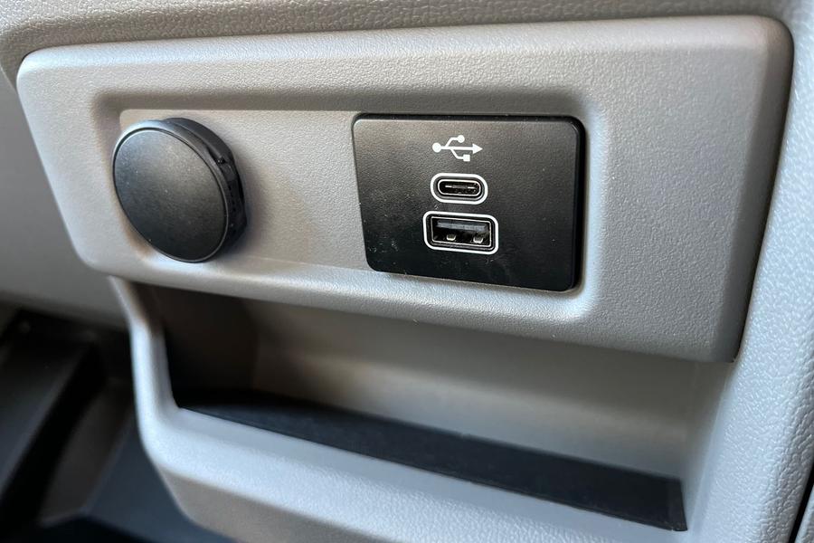 Ford E-TRANSIT CUSTOM Photo autoimg-852a7a507785947bbf3bb0530b63efdc4df13c7d.jpg