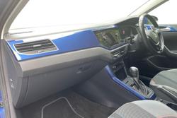 VOLKSWAGEN Polo Photo 2