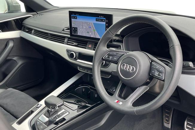 Audi A4 Photo 6