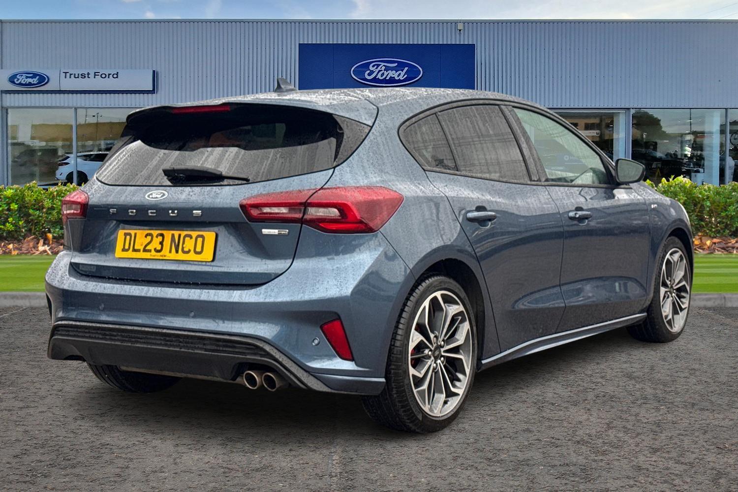 Ford Focus Photo 3