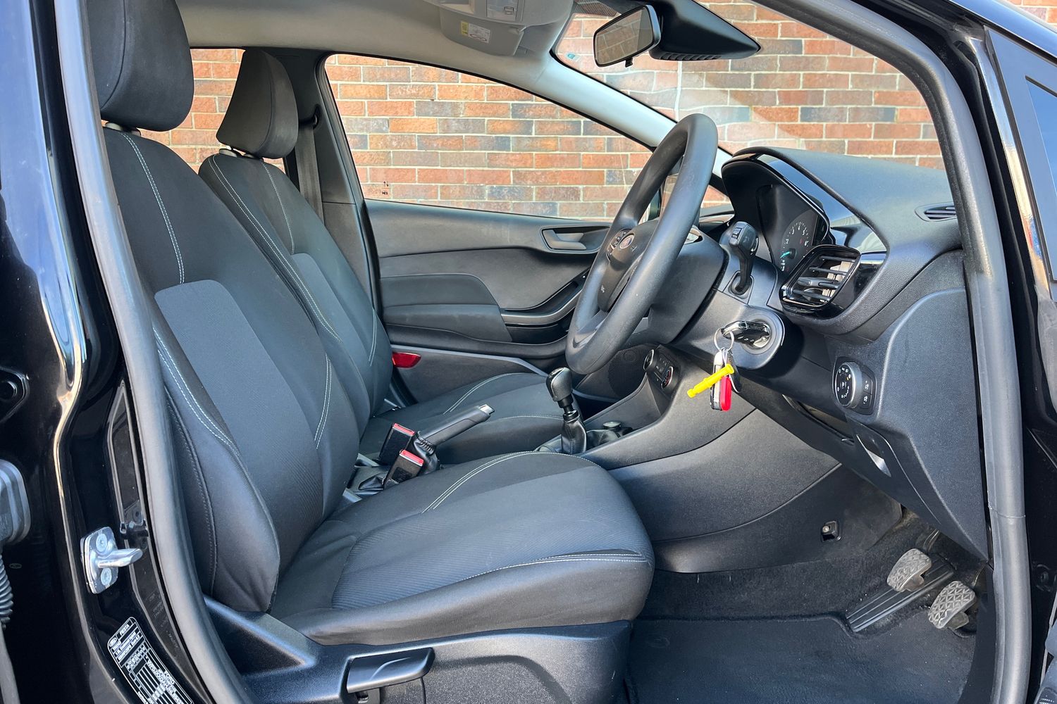 Ford Fiesta Photo 26