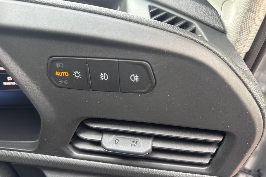 Used FORD TRANSIT CONNECT WT25NDV 25