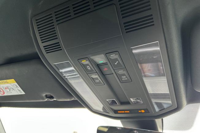 VOLKSWAGEN Touareg Photo 42