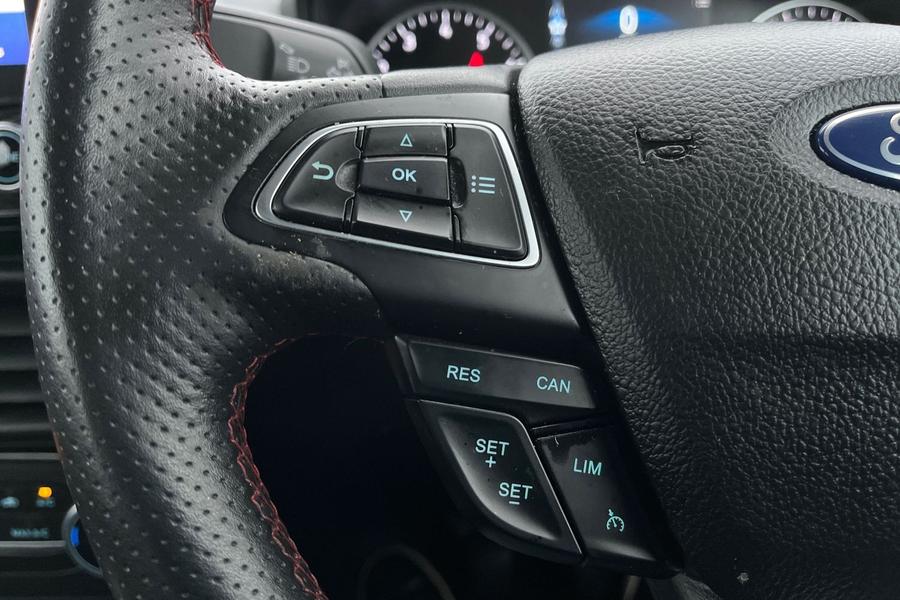 Ford ECOSPORT Photo autoimg-853a3e0ed130b989c837894cfa74221ba3c263bc.jpg