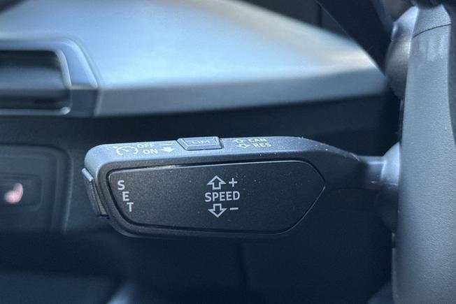 AUDI Q2 Photo 39