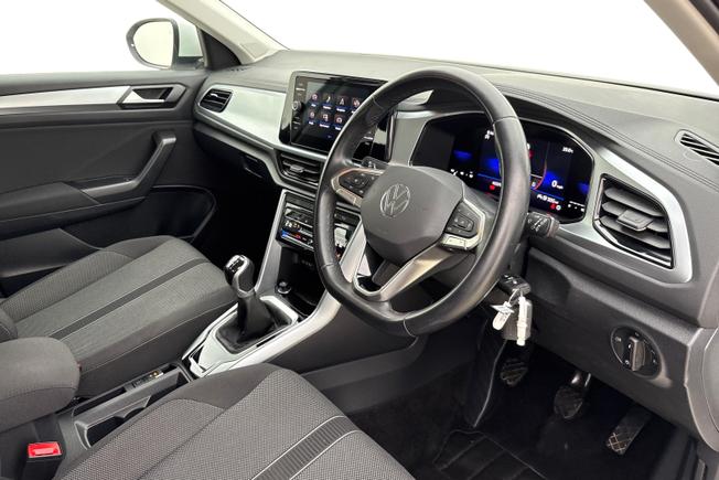 Volkswagen T-ROC Photo 6