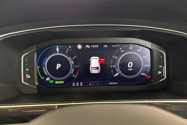 VOLKSWAGEN Tiguan Photo 15