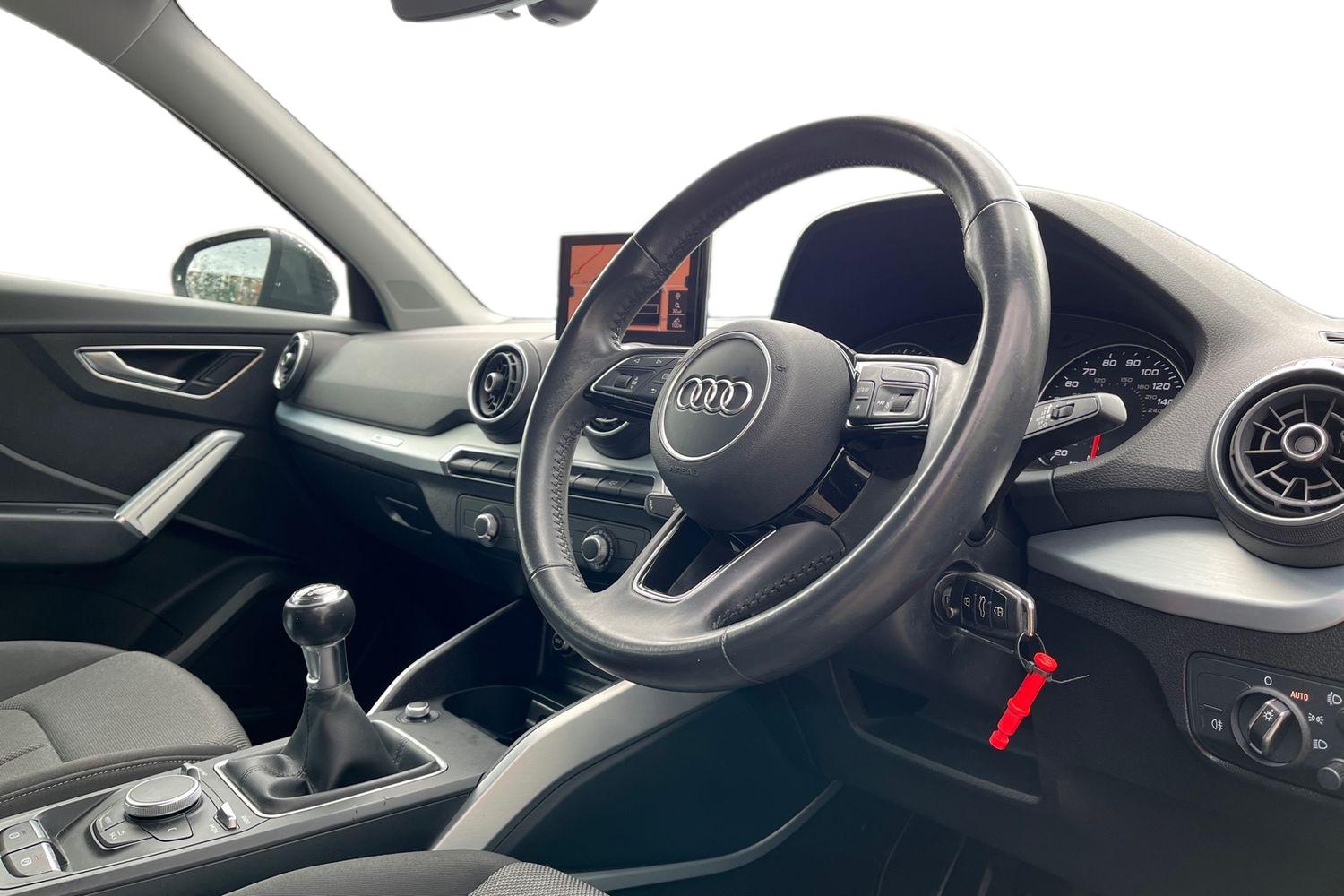 Audi Q2 Photo 8