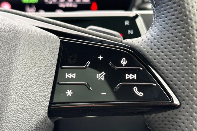 AUDI Q3 Photo 17