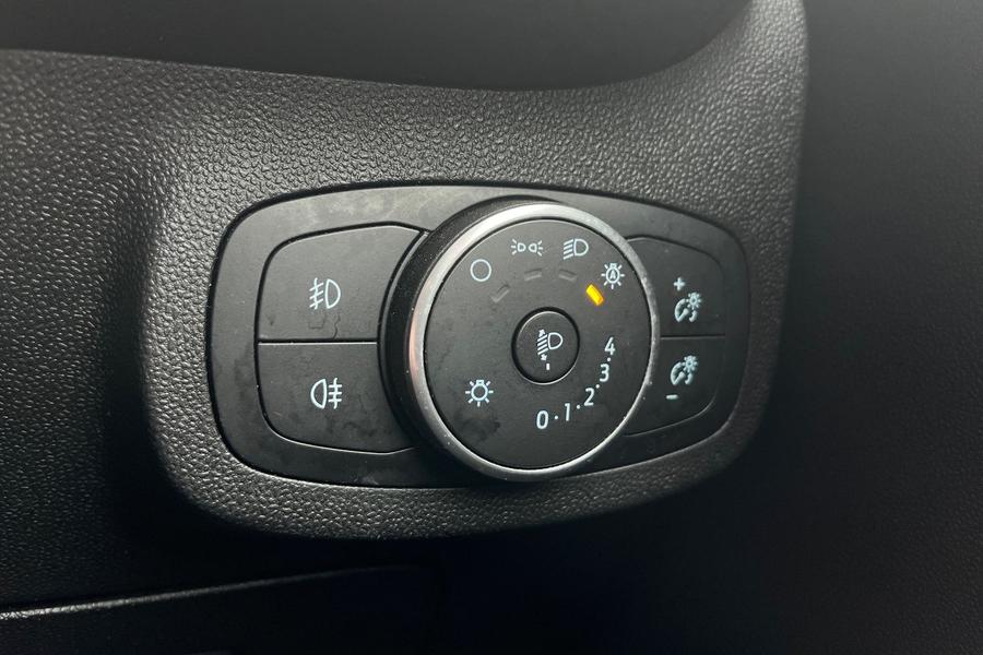 Ford Fiesta Photo autoimg-854acf1259599ca7da71e4503e151483dc276c2d.jpg