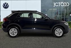 VOLKSWAGEN T-Roc Photo 4