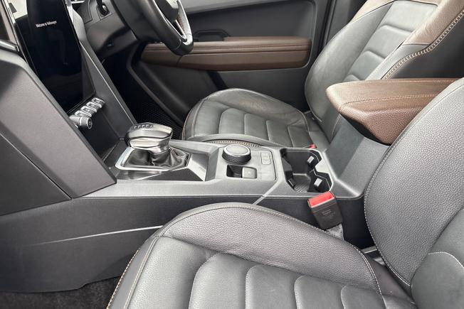 VOLKSWAGEN Amarok Photo 31