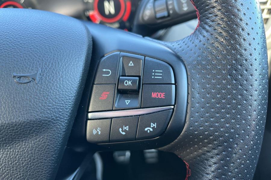 Ford Focus Photo autoimg-8550f10a171b86128b6f3bc71ed7aab276563a4e.jpg