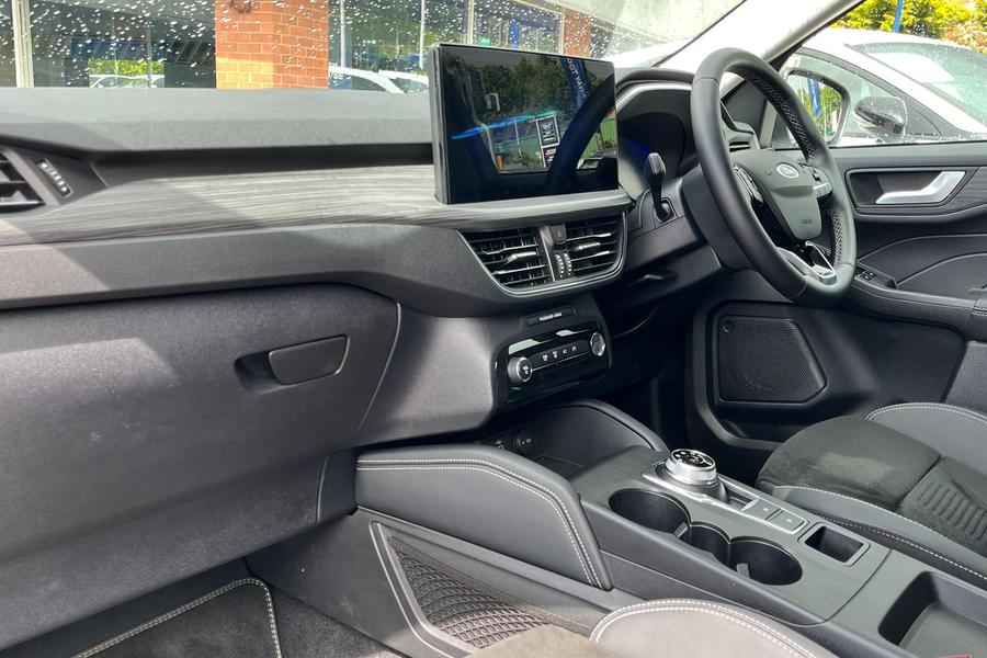 Ford KUGA Photo autoimg-855685f57d5a4d9d662fede6f1395ece0bed4a68.jpg