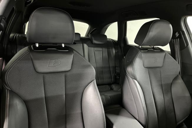 AUDI A4 Avant Photo 25