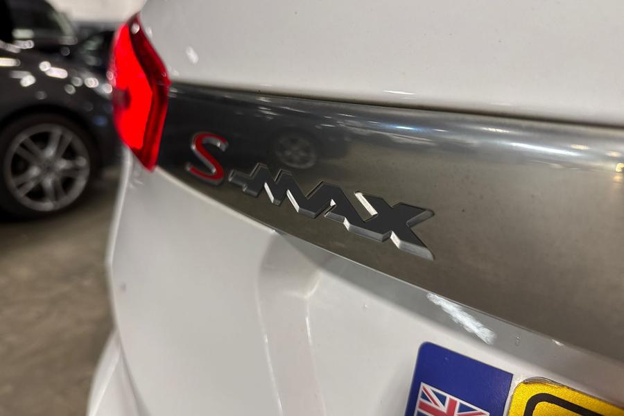 Ford S-MAX Photo autoimg-8559f5e56768741070276d8f8ce93a340e2a7883.jpg
