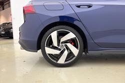 VOLKSWAGEN Golf Photo 5