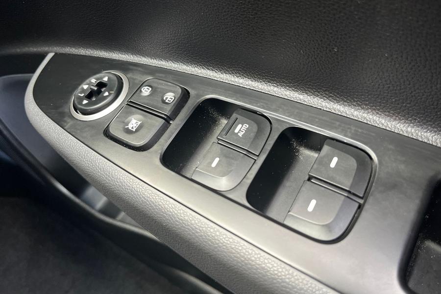 Hyundai i10 Photo autoimg-855c15d6cfe46ea9b7cc28049ae93263dee6b60f.jpg