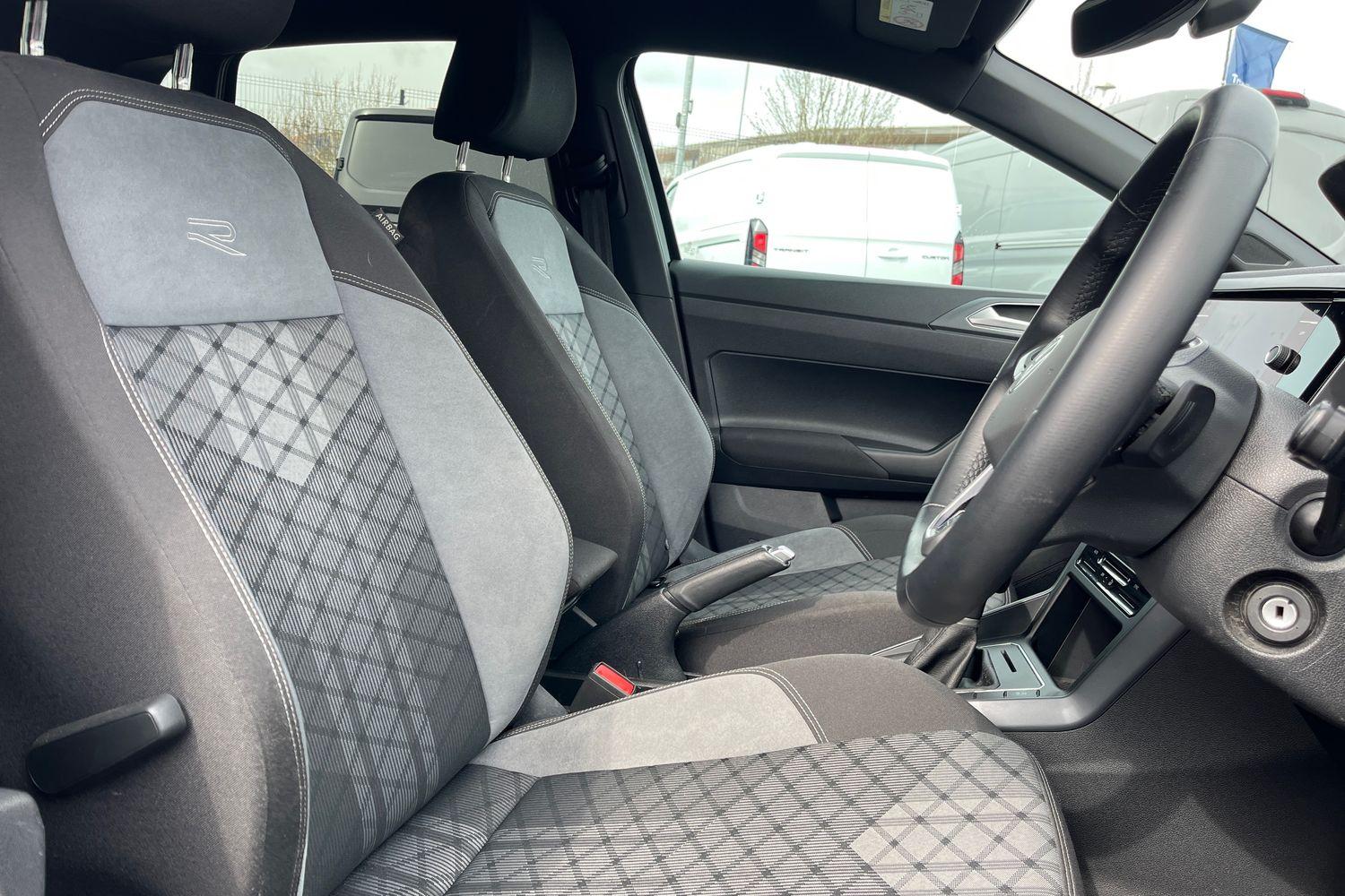 Volkswagen POLO Photo 16
